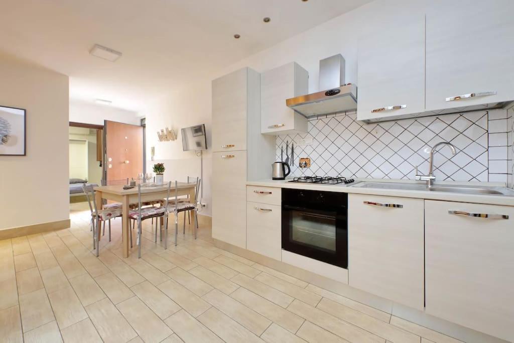 Vatican Flat Spacious Cozy With Court Рим Екстер'єр фото