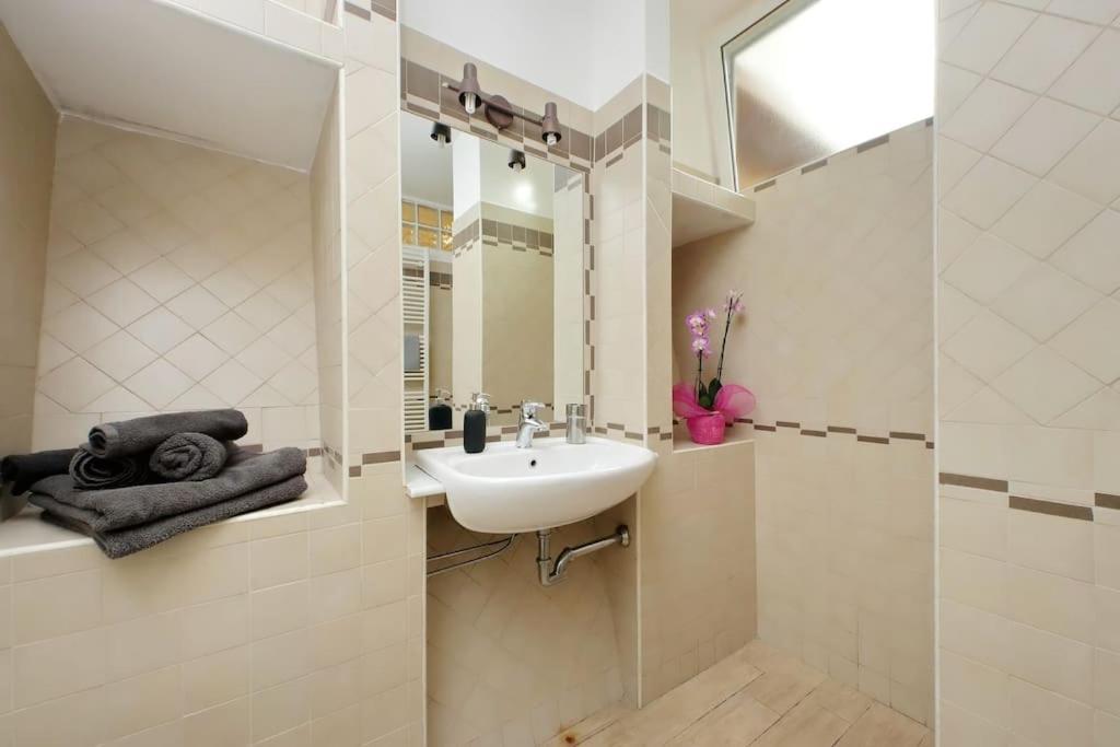 Vatican Flat Spacious Cozy With Court Рим Екстер'єр фото
